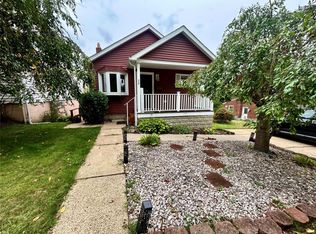 28 Charlton St, Pittsburgh, PA 15205