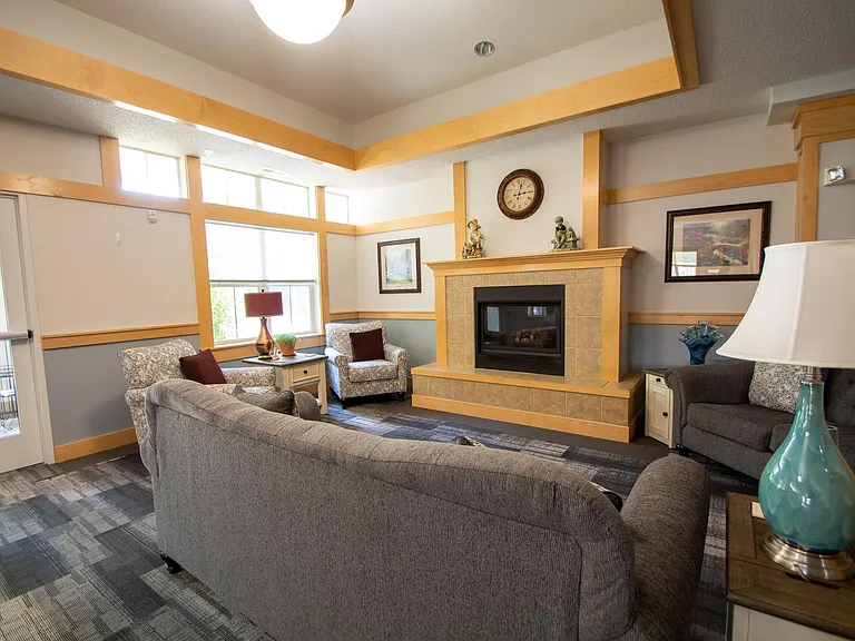 2401 108th Ln N #E — Photo 1