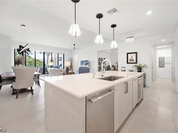1125 Central Ave #275, Naples, FL 34102