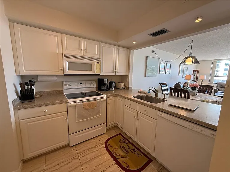 6279 Sun Blvd #403 — Photo 9