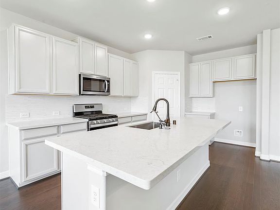 4th image of 2634 Ivy Wood Ln