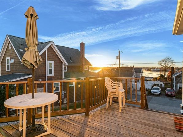 54 Hillside Ave #202