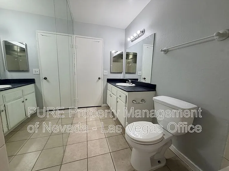 1405 Vegas Valley Dr #252-bldg 25 — Photo 14