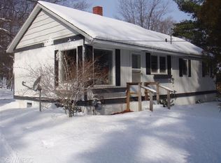 1069 N Jebavy Dr, Ludington, MI 49431
