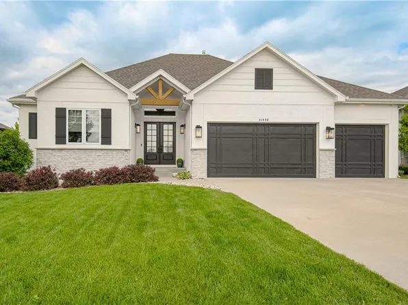 11080 S Palisade St, Olathe, KS 66061