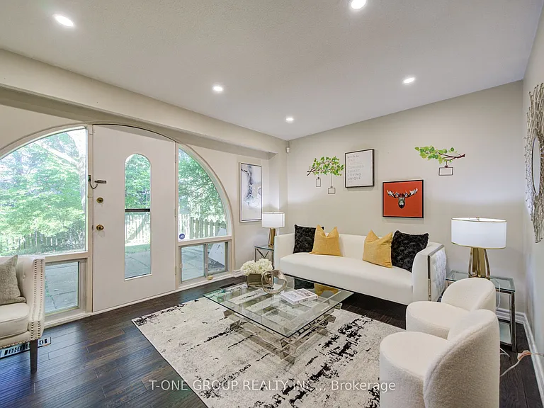 6 Esterbrooke Ave #94 — Photo 1