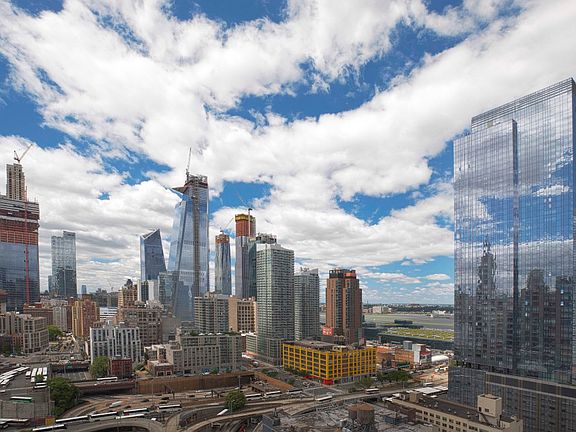 5th image of 420 W 42nd St APT 26G