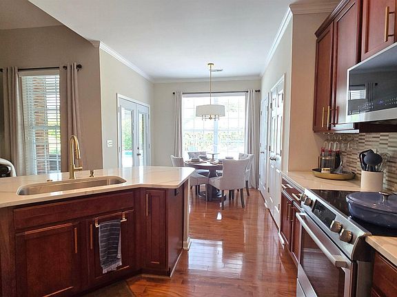 5th image of 14 Brentmoor Pl
