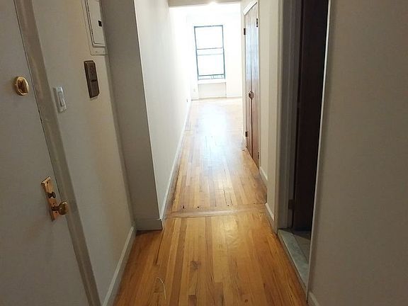 3rd image of 159 W 80th St APT 2A
