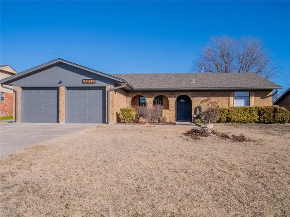 7823 NW Morrocco Dr, Lawton, OK 73505