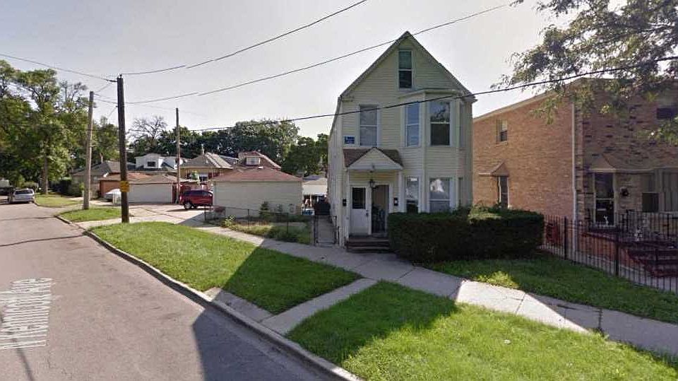 2nd image of 4607 N Kennicott Ave