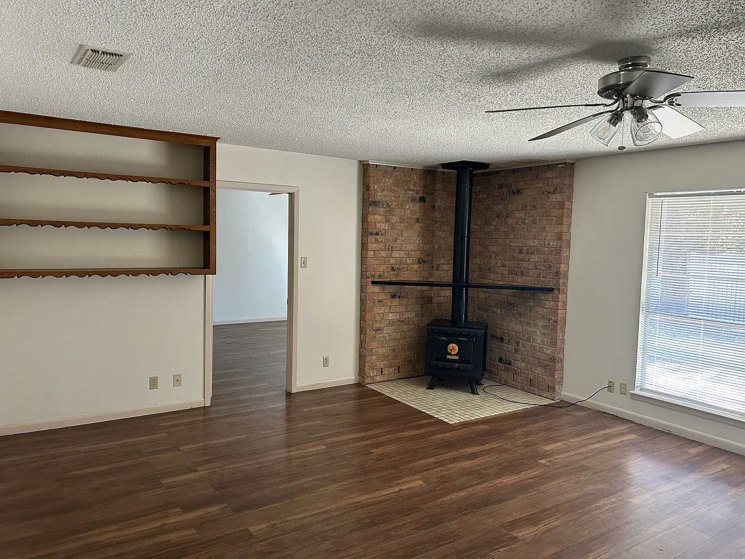 3 bed, 1133 sqft, $1,600 — Photo 3