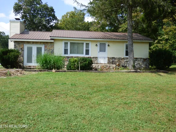 12 Shadberry Dr, Crossville, TN 38572