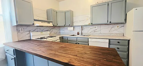 450 Bailey Ave Photo 1