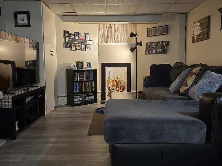 171 College St #7 — Photo 8