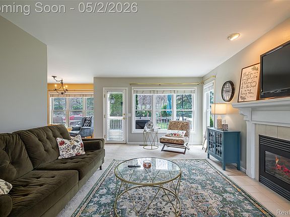 3rd image of 16148 Valcrest Dr