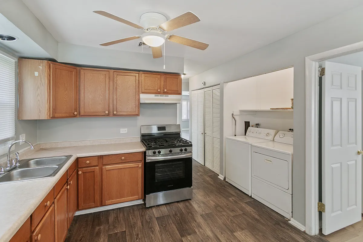 Building Photo - 444 W Hickory St #2A