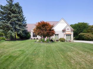 2134 Kennedy Dr, Rochester Hills, MI 48309