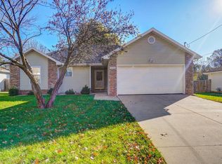 3050 N Howard Ave, Springfield, MO 65803