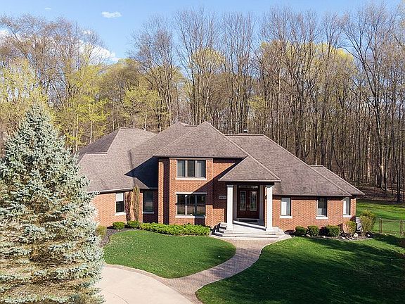 3rd image of 12650 Pebble Creek Dr