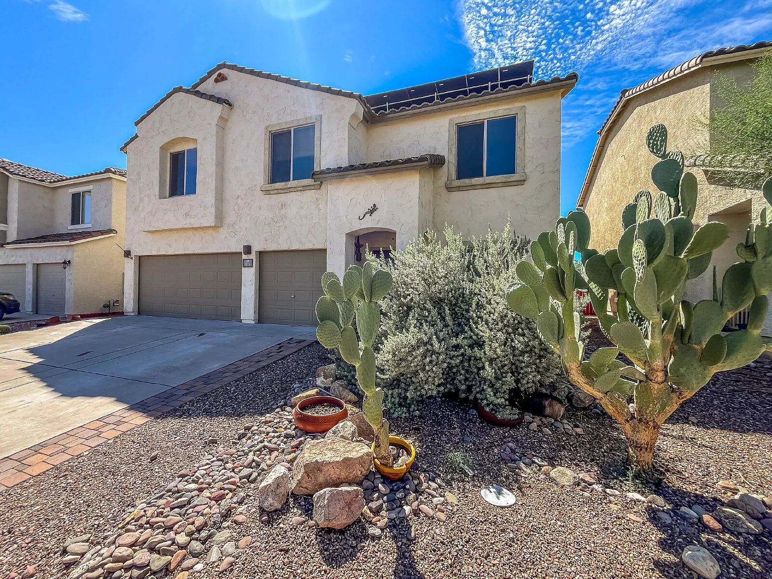 3 bed, 2.5 bath, 2514 sqft, $2,199 — Photo 3