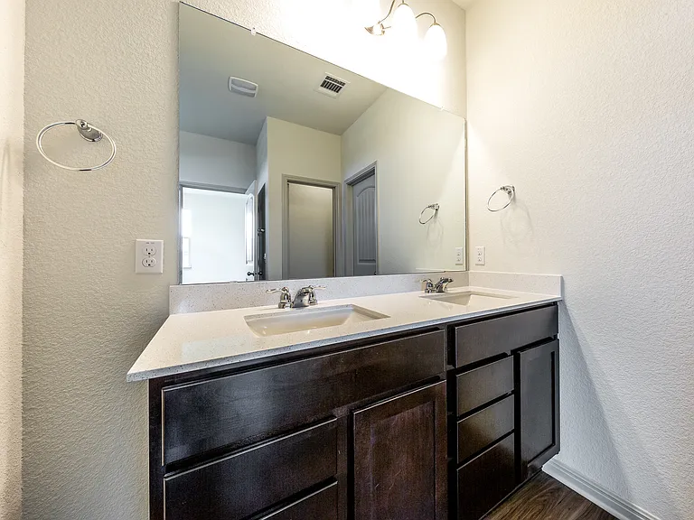 16809 Aventura Ave — Photo 9