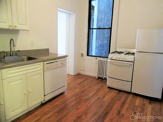 Rented by City Connections Realty | media 13