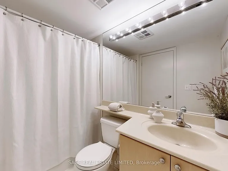 219 Fort York Blvd #616 — Photo 18