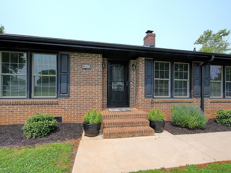 114 Deerwood Cir, Simpsonville, SC 29681 | Zillow