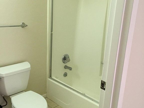 5th image of 43 Blossom Ct