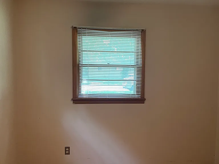 832 S Luster Ave — Photo 8