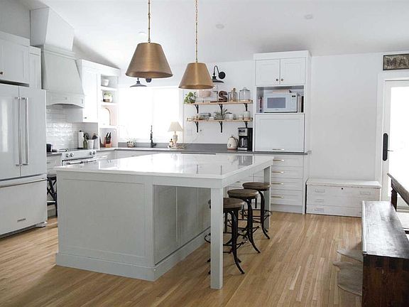 3rd image of 64 W Hartford Rd NW