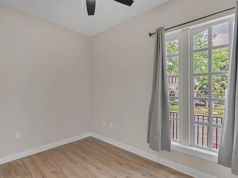 400 N Main St #201 — Photo 2