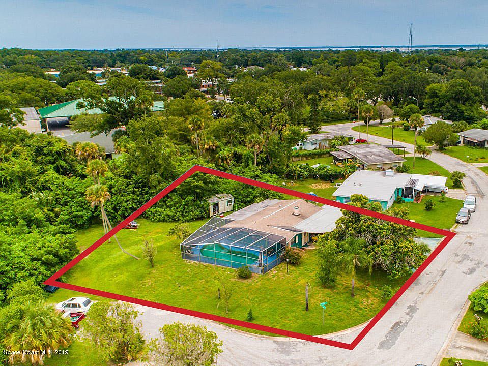 1st image of 920 Temple Dr