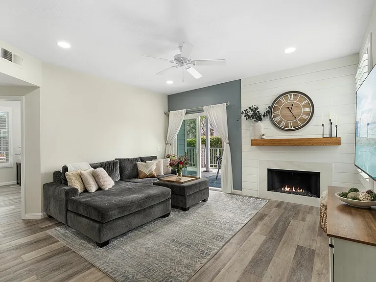 16960 Algonquin St #3-102 — Photo 4