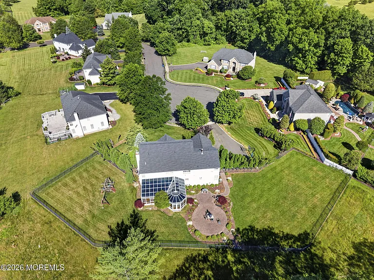 14 Heathrow Ct — Photo 57