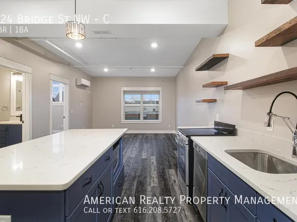 824 Bridge St NW #C, Grand Rapids, MI 49504