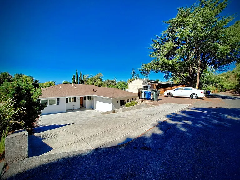 10501 Observatory Dr — Photo 15