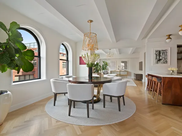 275 West 10th Street image 1 of 26