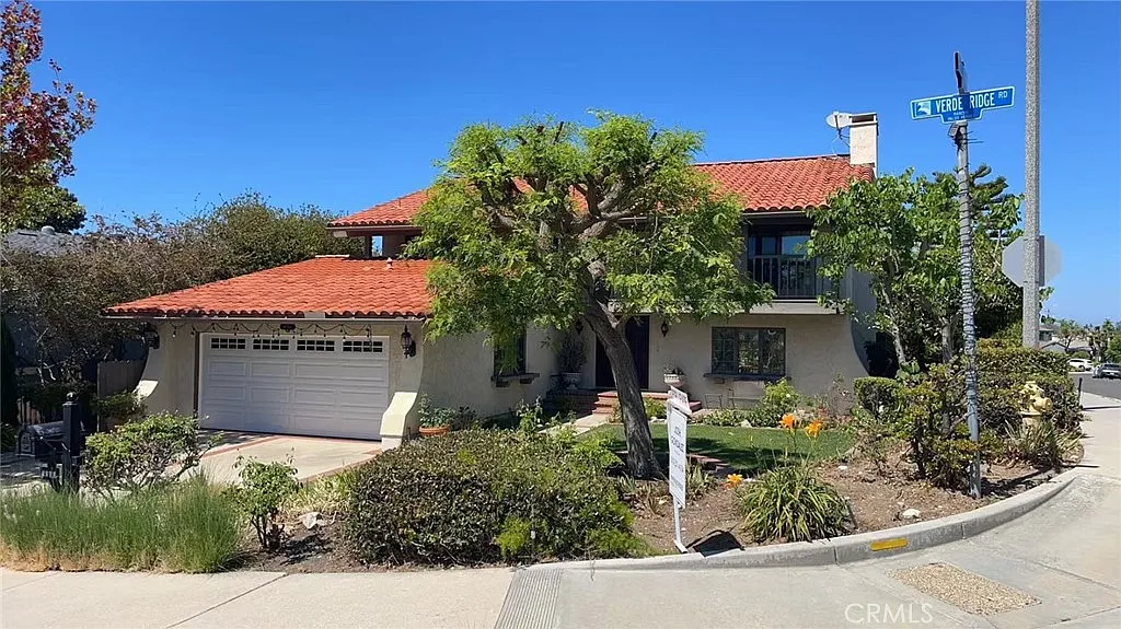 5 bed, 2788 sqft, $6,450 — Photo 1