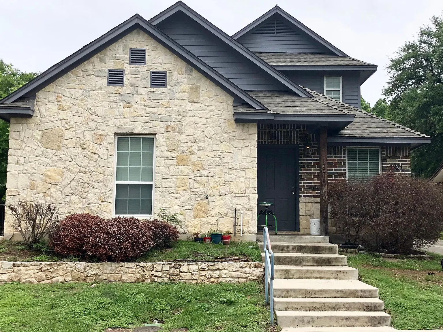 3 bed, 1198 sqft, $1,800 — Photo 1
