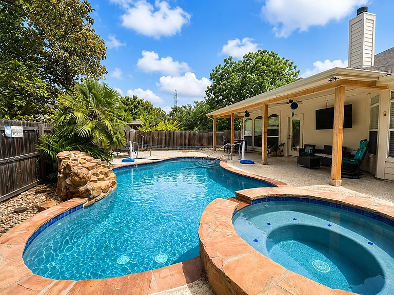 4504 Cascade Dr — Photo 14
