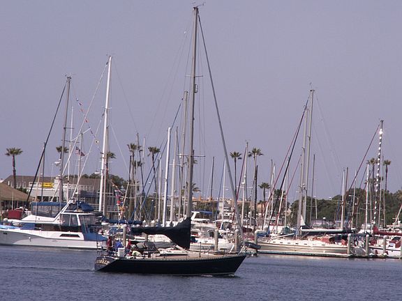 One blk to Harbor & Beach