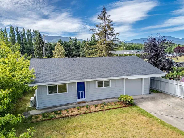 127 W Hammond St, Sequim, WA 98382