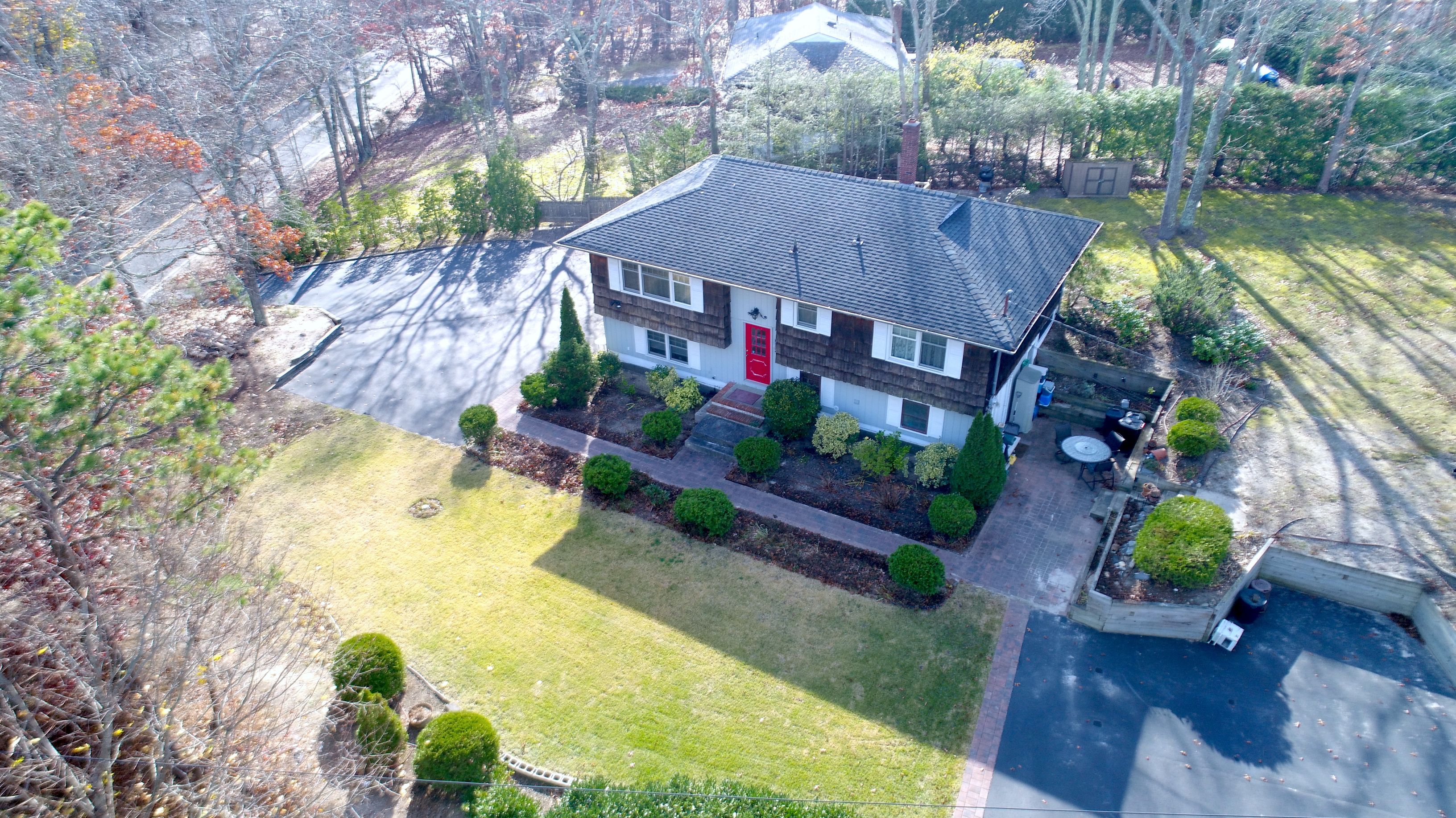 1 Chestnut Ln in East Quogue Out East