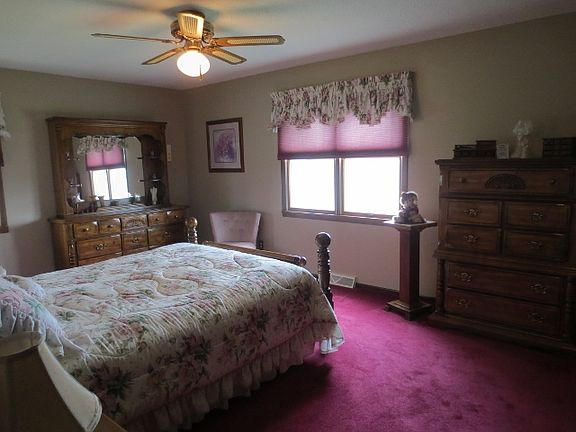 3rd image of 44183 180th Ave