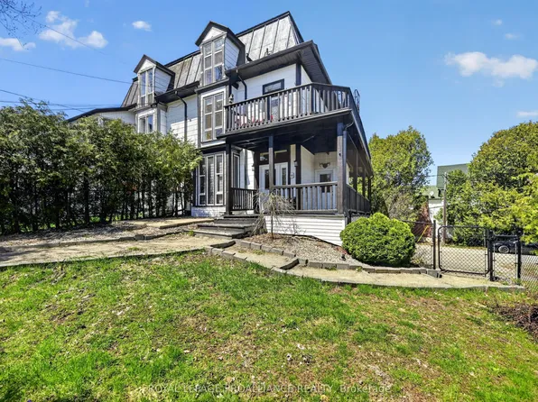 372 King St W, Brockville, ON K6V 3S6