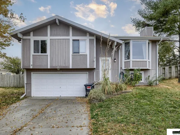 1914 NW 50th St, Lincoln, NE 68528
