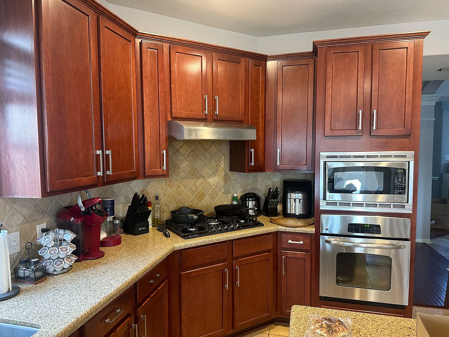 2 bed, 2.0 bath, 2930 sqft, $1,321 — Photo 3