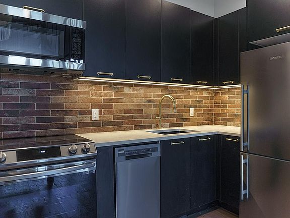 3rd image of 99 Varet St #4B